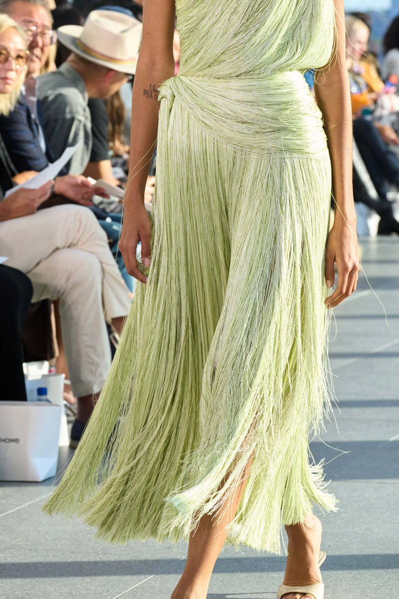 fashion_shw's tweet photo. Monse SS27 https://t.co/01p4lkqgz4