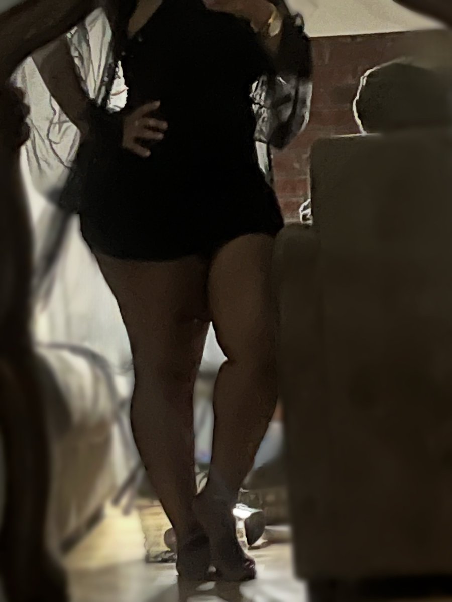 nickiprettytoes's tweet photo. I try to go faceless but face matters too? 🤯 https://t.co/nBbNPIhBIo