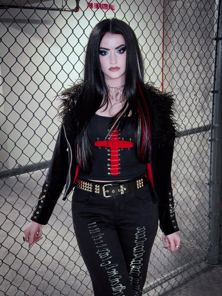 draculangelica's tweet photo. ⛓️𝚖𝚢 𝚠𝚊𝚢 𝚘𝚛 𝚝𝚑𝚎 𝚑𝚒𝚐𝚑𝚠𝚊𝚢⛓️ https://t.co/saChUiEW5S