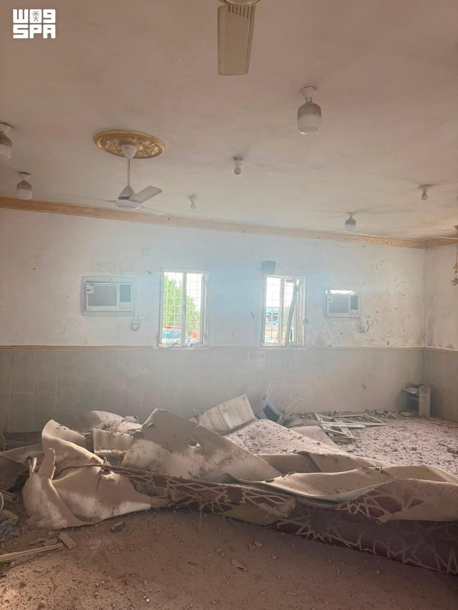 SPAregions's tweet photo. الدفاع المدني: سقوط مقذوف في محافظة الطوال بمنطقة جازان نتج عنه إصابتان وأضرار مادية في مسجد وعدد من المباني والمركبات.
https://t.co/gn86KqvL2G
#واس https://t.co/H6AS3opKYv
