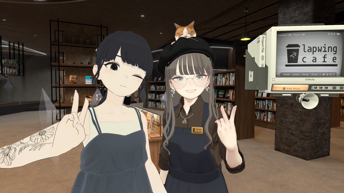 toyanVRC's tweet photo. 久々にLapwingCaféに行きました！念願のマリンさんともどりかけさんとのツーショ撮れて嬉しかったぁ…　ワールドもとても広くて良きでした！
 #LapwingCafe https://t.co/iTcx02kUYe