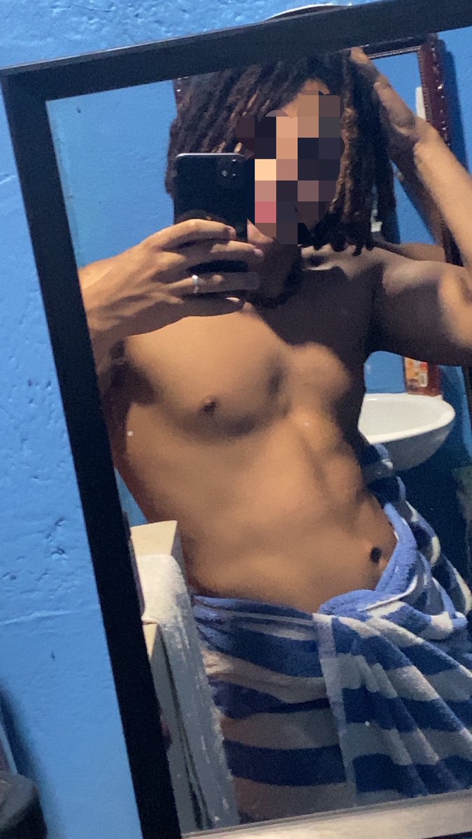 Solosoyyo2008's tweet photo. Holi todosss, #vergon #colageno #cr #dotado #mamado #hot #fyp #dreads #locs #dreadlocks #costarica #hola #cdmx #colombia #mundo #chisme #polemica #jovencito #hello https://t.co/JxMX6hFjFq