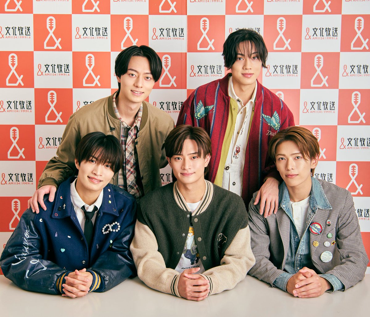 modelpress's tweet photo. ACEes、初のレギュラーラジオ番組決定
「レコメン！ROAD TO ACEes!!!!!」📻️

毎週メンバー2人が週替わり登場
近況トーク,グループ活動の裏話,楽曲OAなど✨

🗓️10月2日（金）深夜0時00分〜
https://t.co/1TlckXoEh3

「ラジオ界の“ACE”を目指して頑張ります!!!!!」 https://t.co/pFC1Glqjsi