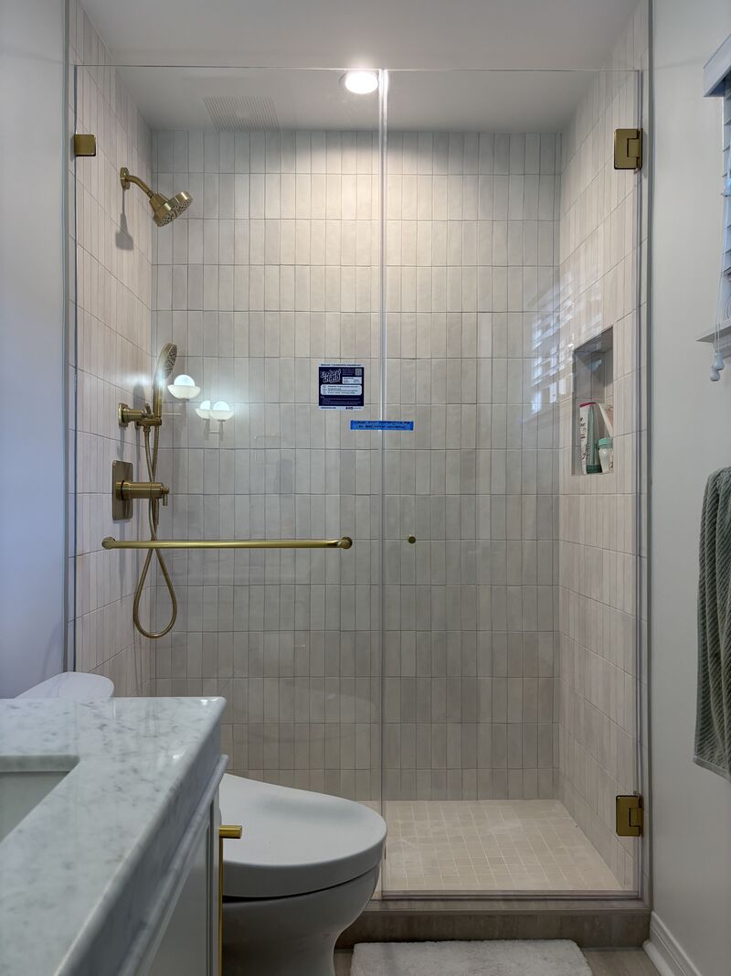 ShowerDoors1's tweet photo. El Segundo, CA

One of our veteran installers completed this inline shower enclosure in El Segundo, featuring Starphire low-iron glass and EnduroShield protection.

#AffordableFrameless #ElSegundo https://t.co/OaybzT7P7z