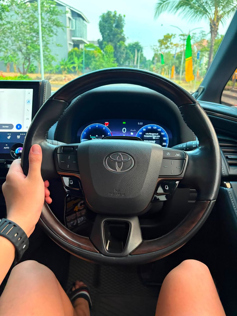 HyoDevinceouf's tweet photo. Toyota Alphard Hybrid Modellista TSS HEV 2025, NIK 2024. Black on Black Leather, 29 ribu km, tangan pertama, full service Toyota. Garansi &amp; free service hingga 2029. Bebas banjir dan tabrak. Harga Rp1, 375 M nego. Lokasi BSD Tangerang. https://t.co/wjXkoTM3Tb