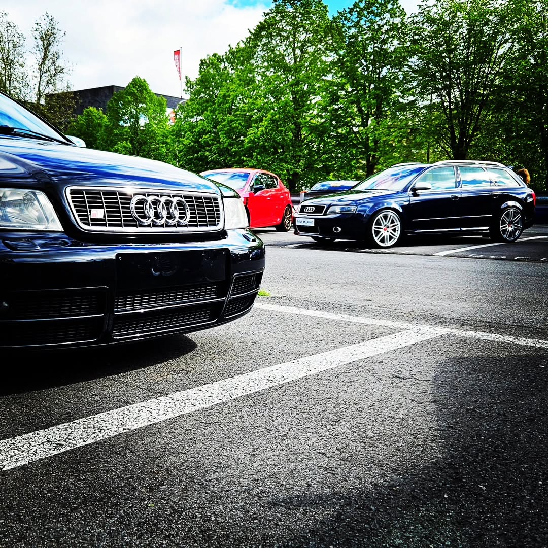 KaitlynRodqc3's tweet photo. Audi’s walk of life: two generations, one frame. The B5 and B6 side by side. https://t.co/Jz2bQ0zjGY