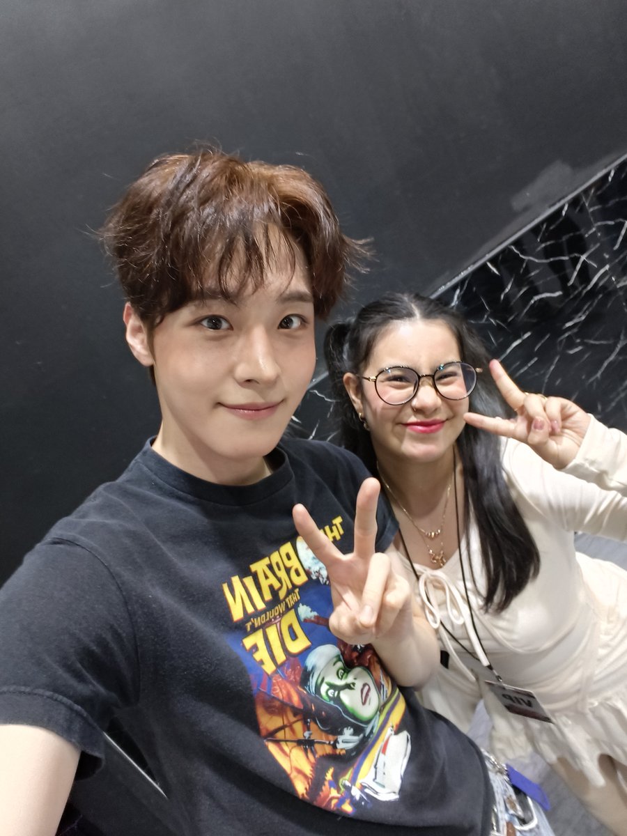 oncep1h's tweet photo. enamorada de Seongmin desde 2020, lo admiro muchísimo, es una estrella tan brillante

(∩˃ ᗜ ˂∩)♡ @onepact_

#ONEPACT 
#ONEPACTOUTSHINE
#ONEPACTOUTSHINEMEXICO https://t.co/gCdjkynG0A
