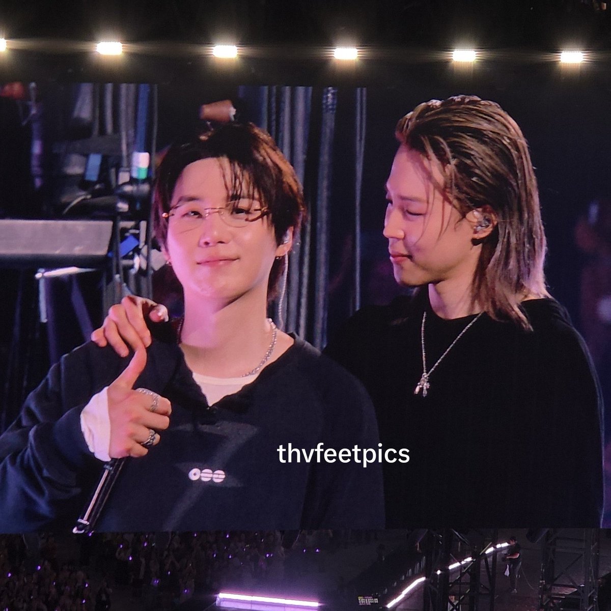 SEVENBBAM's tweet photo. sorry but these shots are so important to me like are you kidding me, this is a moment that will always be so very close to my heart https://t.co/1QHDIdw7jk