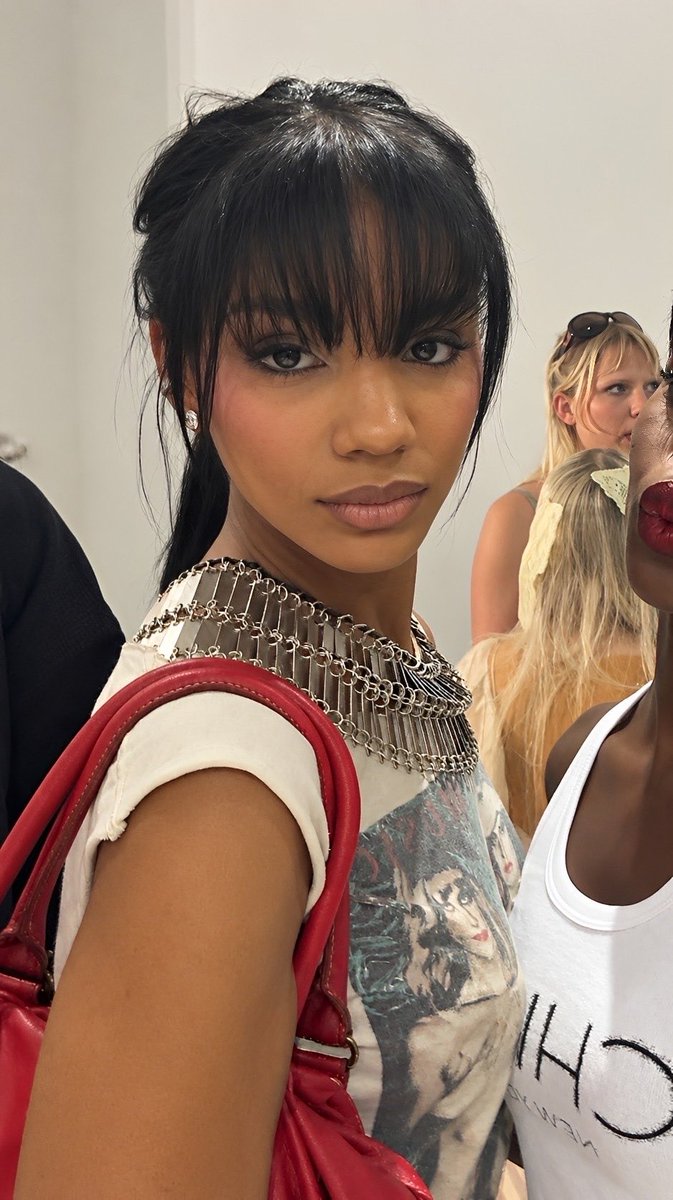 _moodboard1's tweet photo. Melanie https://t.co/LQbUxxk0eB