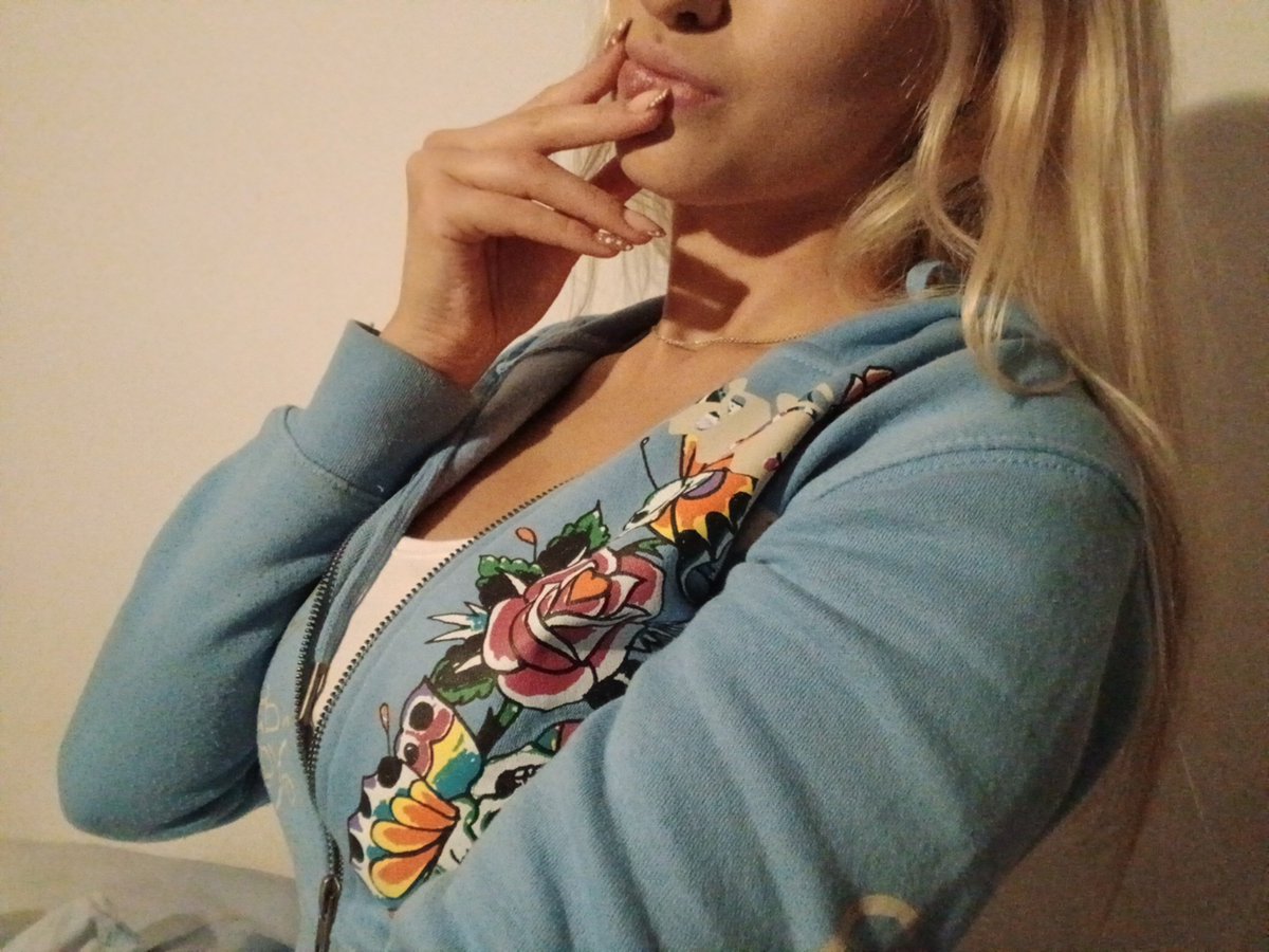 goddess_zuza's tweet photo. Ochotę mam wielką na wieczorne dojenie głosowe🤤🤤🤤

Domina dojenie blik findom https://t.co/FnNaiXItxc