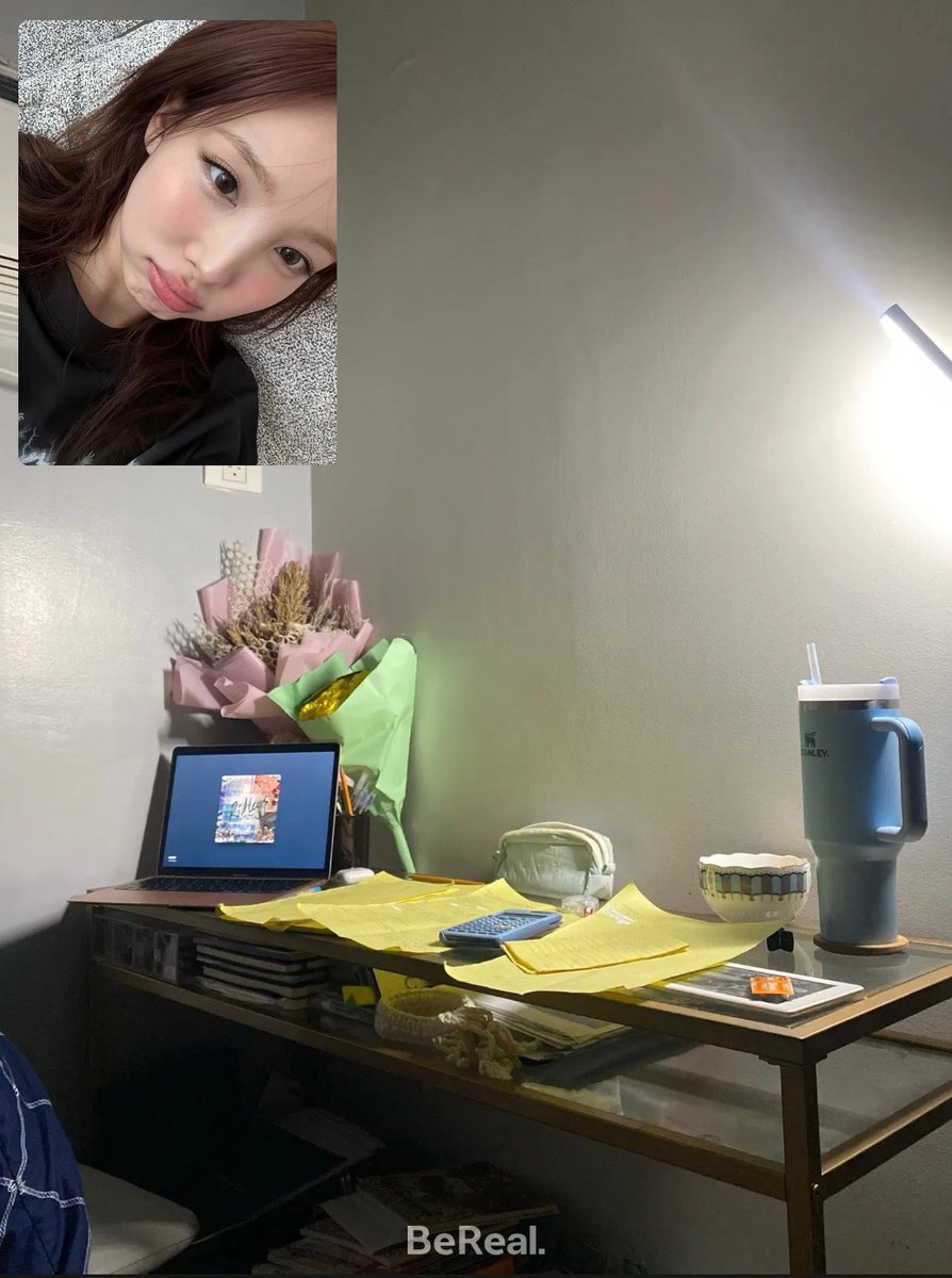 aysedty's tweet photo. study log ✿ ⋮ 03
𓋰 busmath is killing me (2)
𓋰 finished my hw & lessons in busm
𓋰 ate kutsinta as my snacks nomnom + my desk i want to add more anik-anik & change the desk
𓋰 econ asynch
#studytwtph #studytwt #ytlogs https://t.co/UAEGP0jYqu