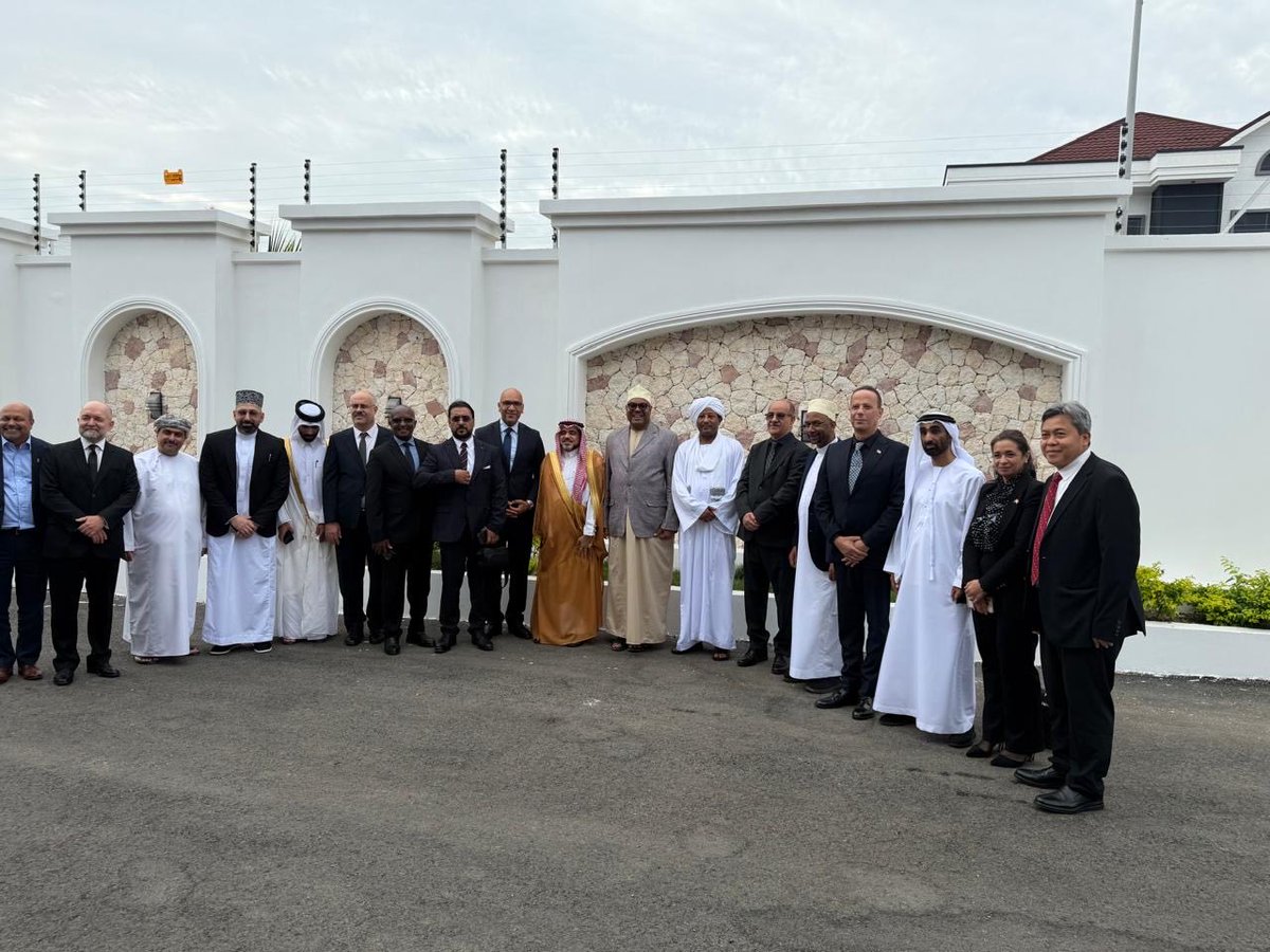 KsaembassyTZA's tweet photo. #Tanzania | H.E. the Ambassador of the Custodian of the Two Holy Mosques, and Chair of the Arab and Gulf Ambassadors’ Groups, joined his fellow Ambassadors of the #Arab_Countries in conveying condolences to H.E. Dr. Samia Suluhu Hassan, https://t.co/I19iXtwr3L