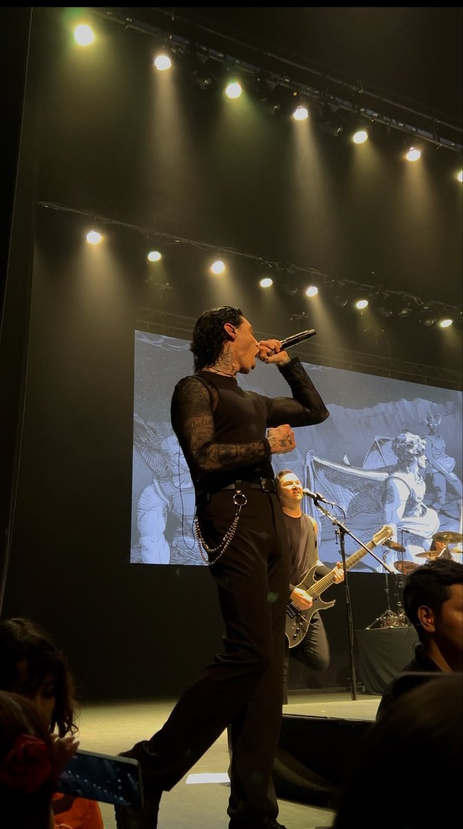 Hatzidi_M's tweet photo. @andyblack Yesterday in Monterrey🖤
#VINDICATOURII https://t.co/fGltS9DPL2
