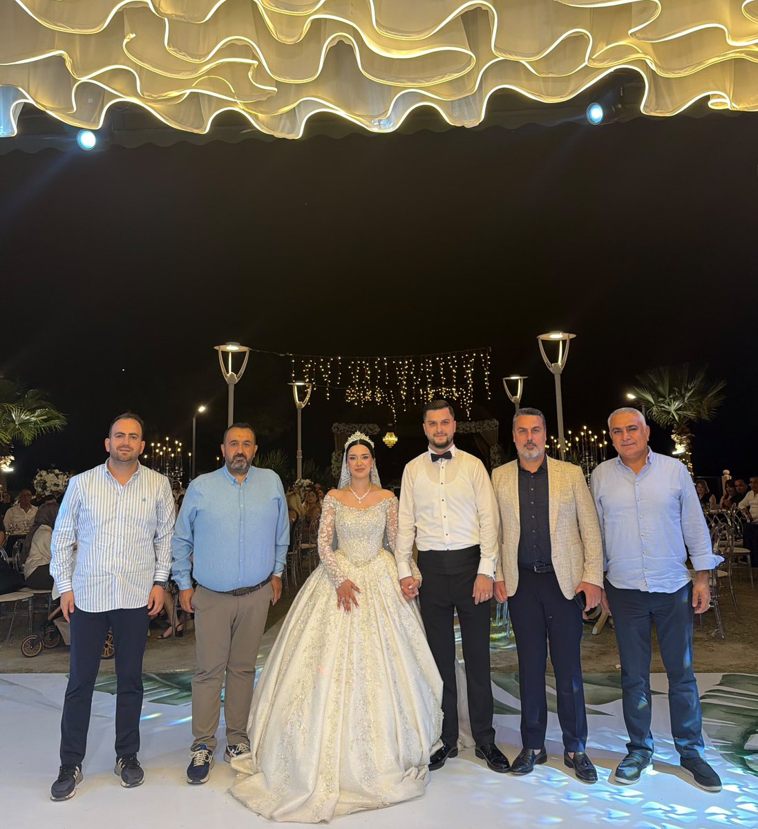 ismailovet's tweet photo. Soner Oğuzsoylu Başkanımızın kıymetli evladı  Mert ve Nisa Nur’un düğün merasimine katılarak bu anlamlı ve mutlu günlerinde yanlarında olduk.

Genç çiftimize bir ömür boyu sağlık, mutluluk ve huzur diliyor; ailelerini tebrik ediyorum. 💐 https://t.co/TGukP4uuK2