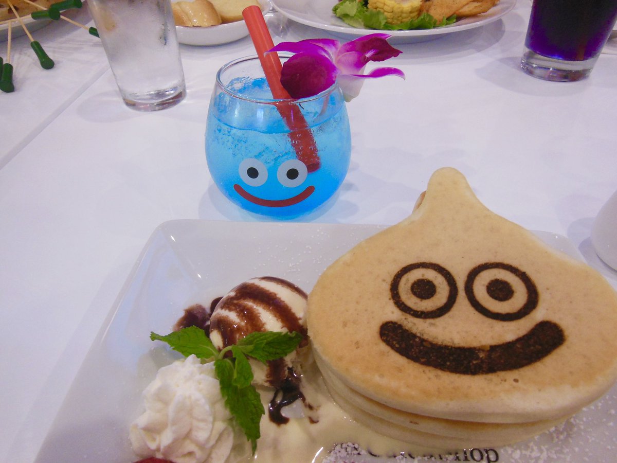 Queenie4ever's tweet photo. Had a lot of fun @SquareEnix cafe with @geradgerard @Kotaztrophe #sendmebacksaturday #nationalvideogameday https://t.co/6BKBUogZ3w