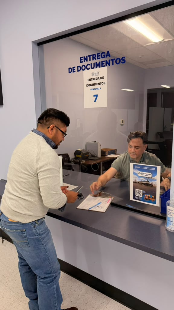 ConsGTEstadoWA's tweet photo. El Consulado General de la República de Guatemala en el Estado de Washington, brinda asistencia y protección consular a guatemaltecos que viven dentro de nuestra jurisdicción. Sábado consular 12 de septiembre de 2026. #GuatemalaCercaDeTi https://t.co/pqp0QUnxXa