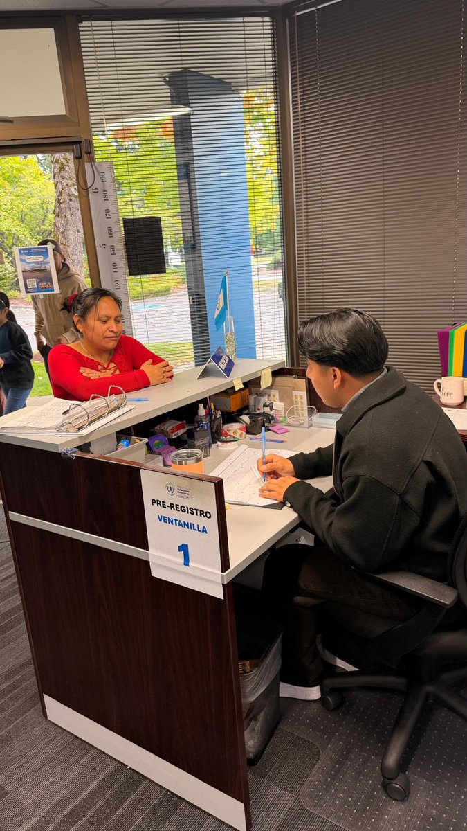 ConsGTEstadoWA's tweet photo. El Consulado General de la República de Guatemala en el Estado de Washington, brinda asistencia y protección consular a guatemaltecos que viven dentro de nuestra jurisdicción. Sábado consular 12 de septiembre de 2026. #GuatemalaCercaDeTi https://t.co/pqp0QUnxXa