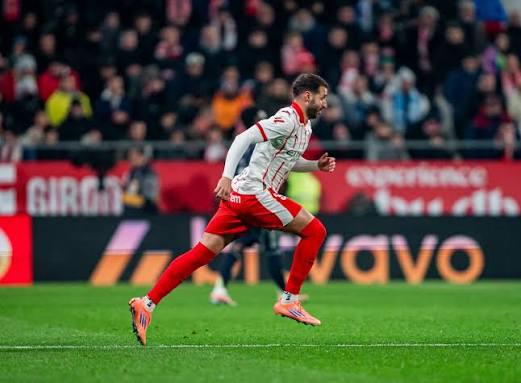 BillyElNen_GFC's tweet photo. Aquest partitha demostrat que qique Alvarez és de lluny el pitjor entrenador de segona i que Abel Ruiz entra molt facilment en un top 3 pitjors jugador de segona, Bona Nit. https://t.co/999BgPL388