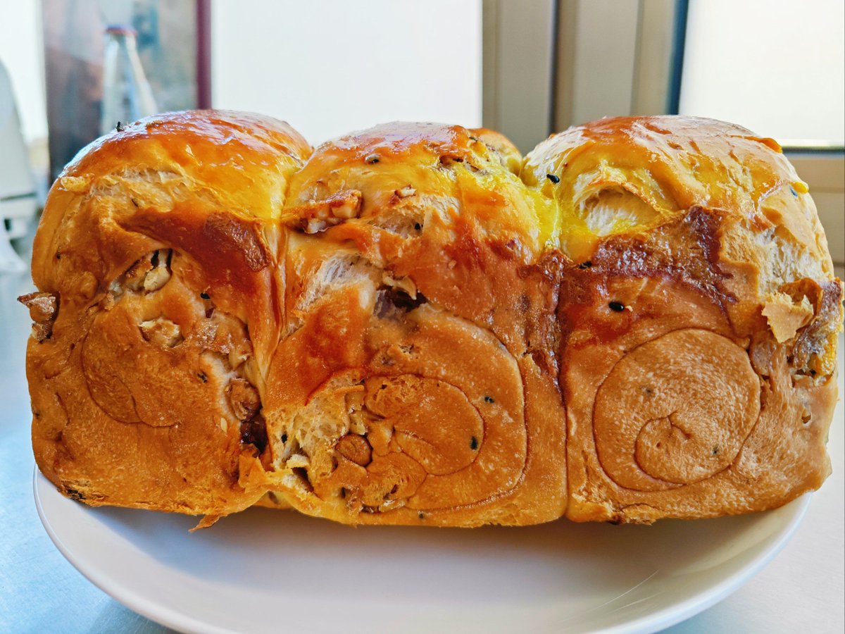 EdytheAnsbuwt's tweet photo. Acabo de hornear pan casero con aroma que inunda toda la casa, una delicia para el paladar y el alma! https://t.co/hfSKDTrgPA