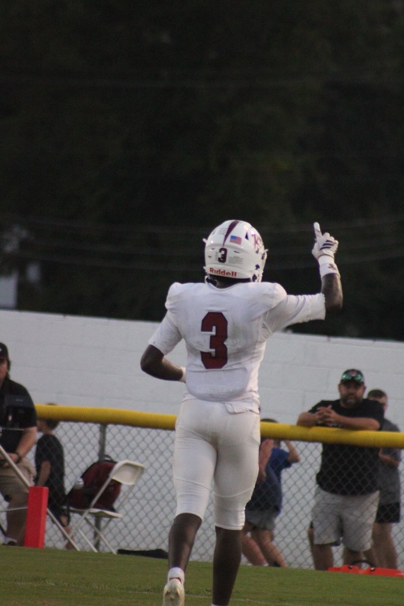 3waaayyyy's tweet photo. https://t.co/6Jtvo8iW57
Week 1-3 highlights 
8 rec 1 KR
⭐️200+
⭐️1TD
Avg.47.50 yards/G
Long 65
⭐️5tak 1 TFL
⭐️3 pass break up
recruiting still open 
@CoachCale_WCU @CoachCale_WCU @COACHAGREEN @CoachFlynn_NCFB @CoachVThomas @CoachChambersJR @ice85berg @CoachAHiggins_ @coach_parden @MikeBabcock44 @PrepRedzoneSC @PRecruiting7 @coachbusby2