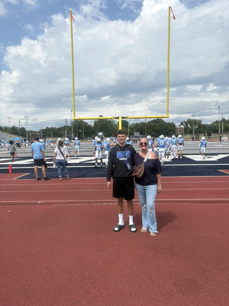HudsonHowe90932's tweet photo. Thank you for this game day visit Coach Hinkle. Loved the atmosphere and thankful for this opportunity.
#ETTA
@Marietta_FB 
@CoachHinkleMC 
@darnell_ish_99 https://t.co/oM5klT6H2f