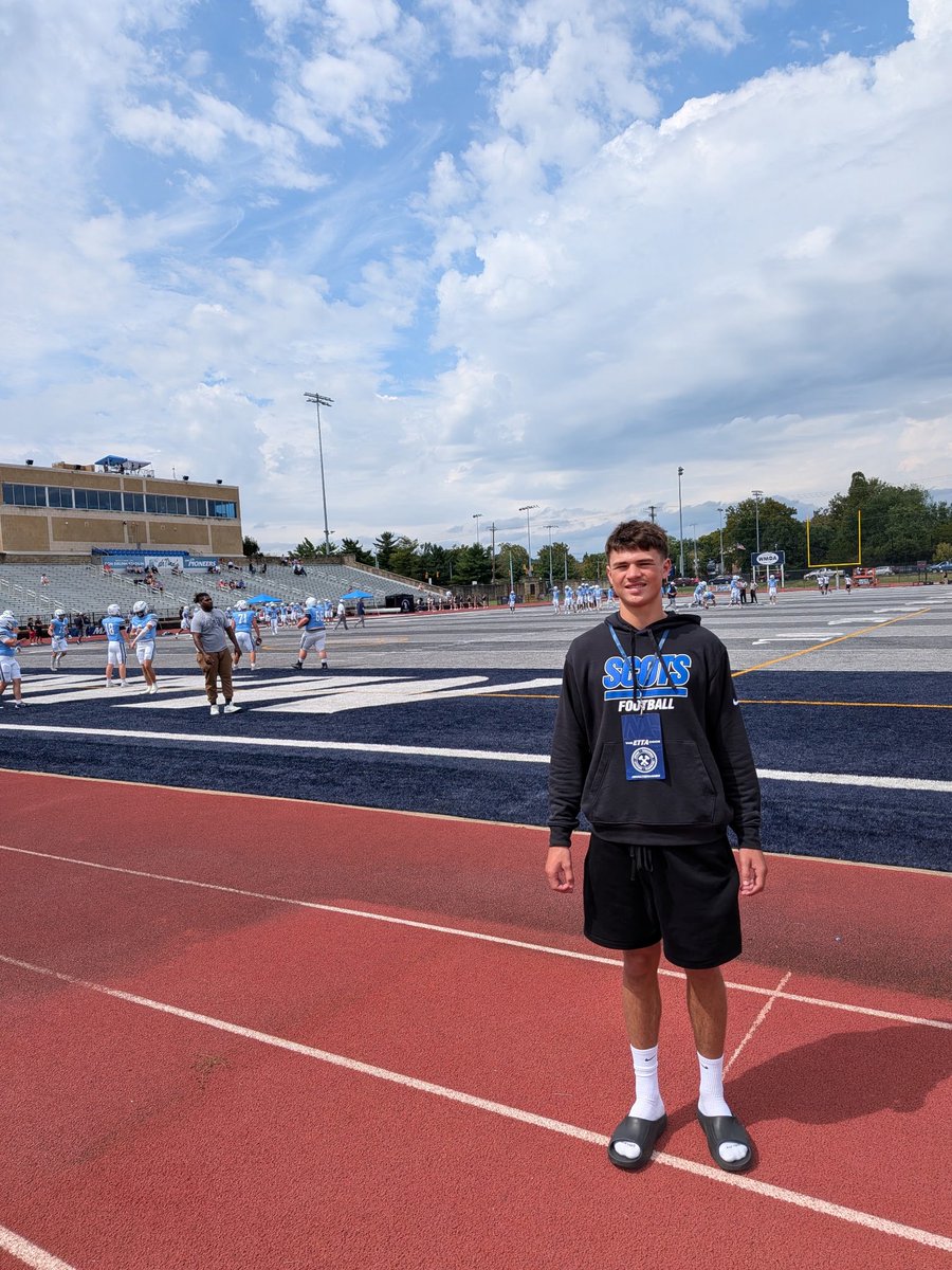 HudsonHowe90932's tweet photo. Thank you for this game day visit Coach Hinkle. Loved the atmosphere and thankful for this opportunity.
#ETTA
@Marietta_FB 
@CoachHinkleMC 
@darnell_ish_99 https://t.co/oM5klT6H2f