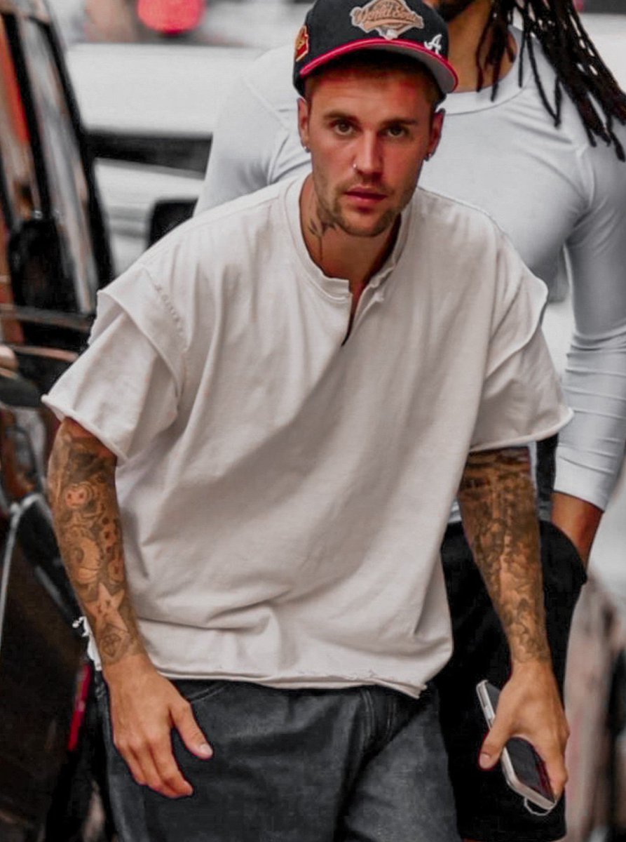 biebsdevotions's tweet photo. Justin said let's take it back to 2014 https://t.co/inDrofBRNO