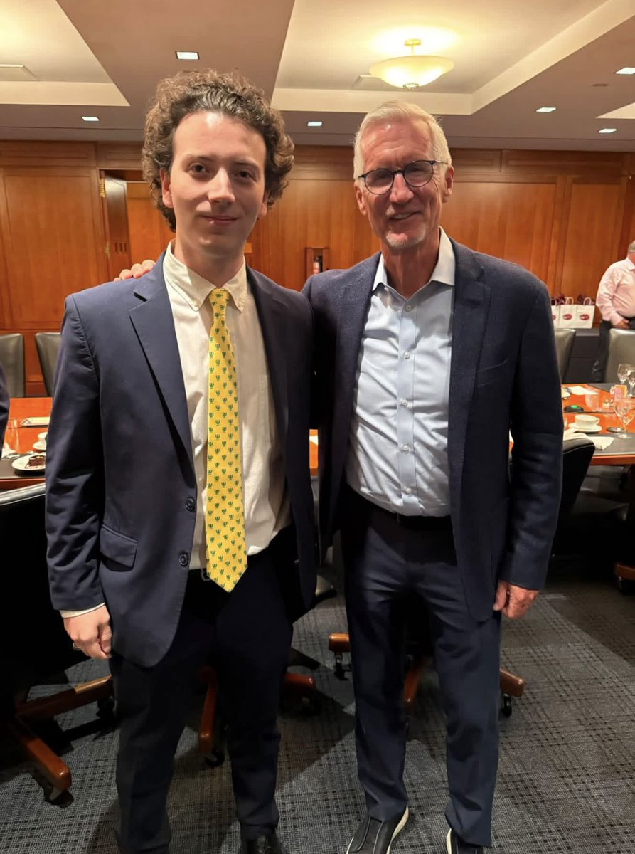JohnnySportsMan's tweet photo. I received this message from Ben Oppenheimer,  2024 graduate of Fordham University and WFUV Radio on Friday.
Ben Oppenheimer, 2024
Fordham University 
 WFUV Radio https://t.co/kAOif5gPVk