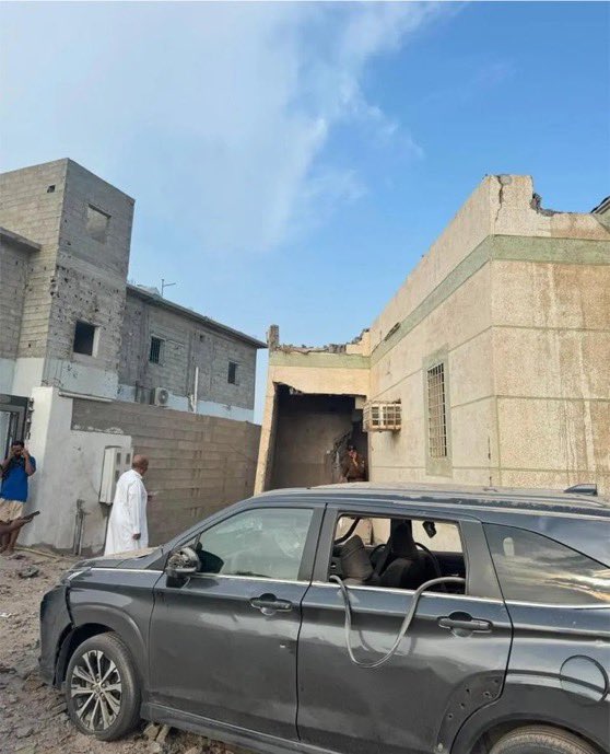 GCM_ar's tweet photo. الدفاع المدني السعودي:

مباشرة حادث سقوط مقذوف اليوم أطلقه الحوثيين في الطوال بجازان.

الحادث أسفر عن إصابتين.

تضرر مسجد وعدد من المباني والمركبات جراء سقوط المقذوف المرسل من الميليشيات الحوثية https://t.co/WyFMnzDuWo