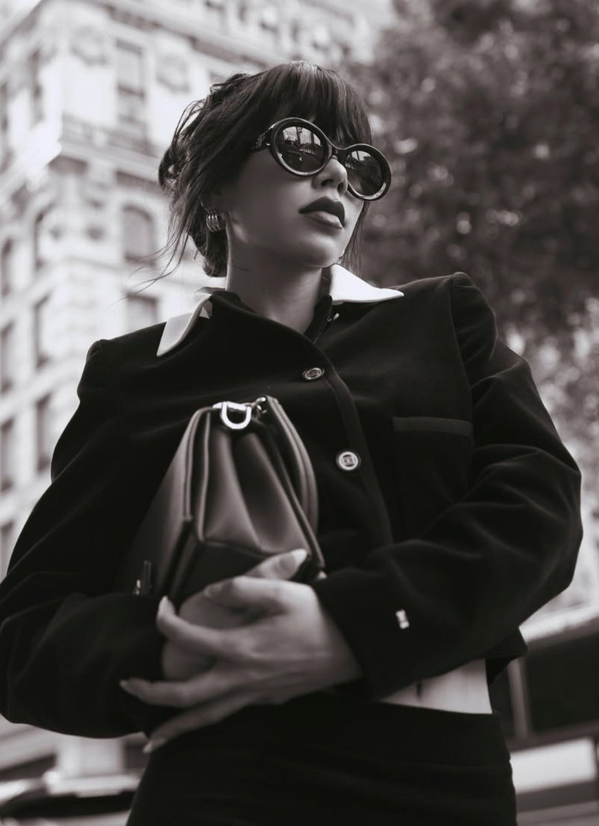 KeniaOsInfo_'s tweet photo. Con más de 4 MILLONES de búsquedas, Kenia OS se convirtió en tendencia en TikTok y se consolidó como la artista mexicana más comentada durante la New York Fashion Week de este año. https://t.co/H2WP2WlSGA