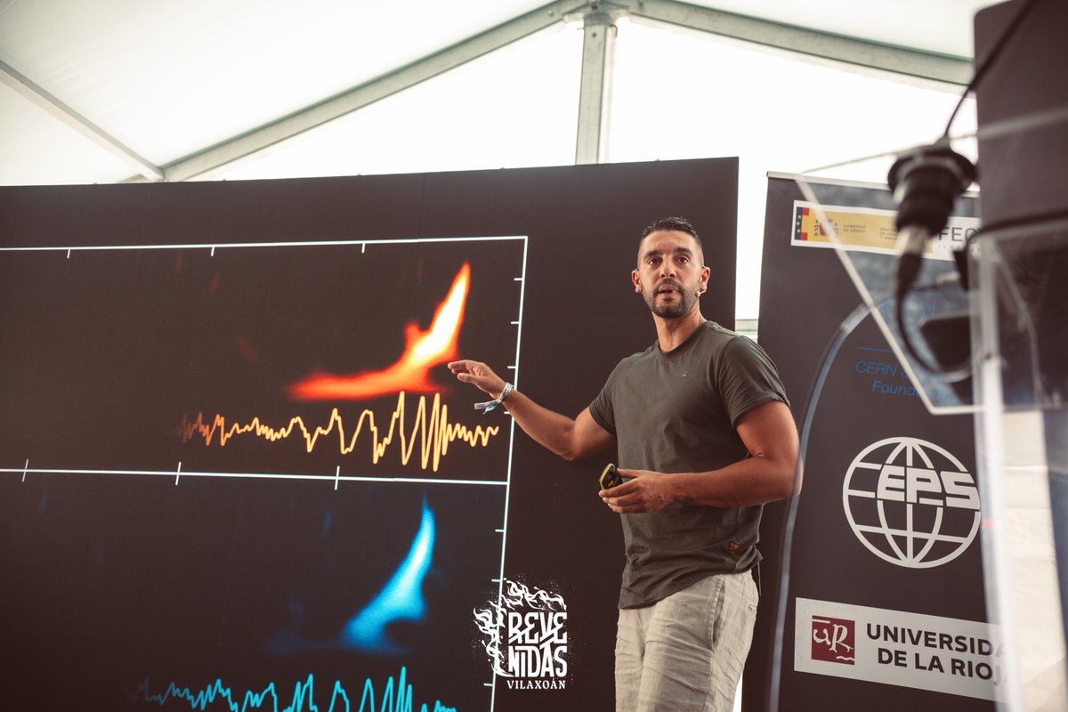 Revenidas's tweet photo. Foi un non parar este sábado no Escenario Ondas e Partículas do #Revenidas2026 ⚛️🎶🔥

#Revenidas #FesitvalGalicia #divulgacióncientífica @CERN  @IGFAE_HEP  @FECYT_Ciencia  @thebigbangcollective https://t.co/4ZleeOt17B