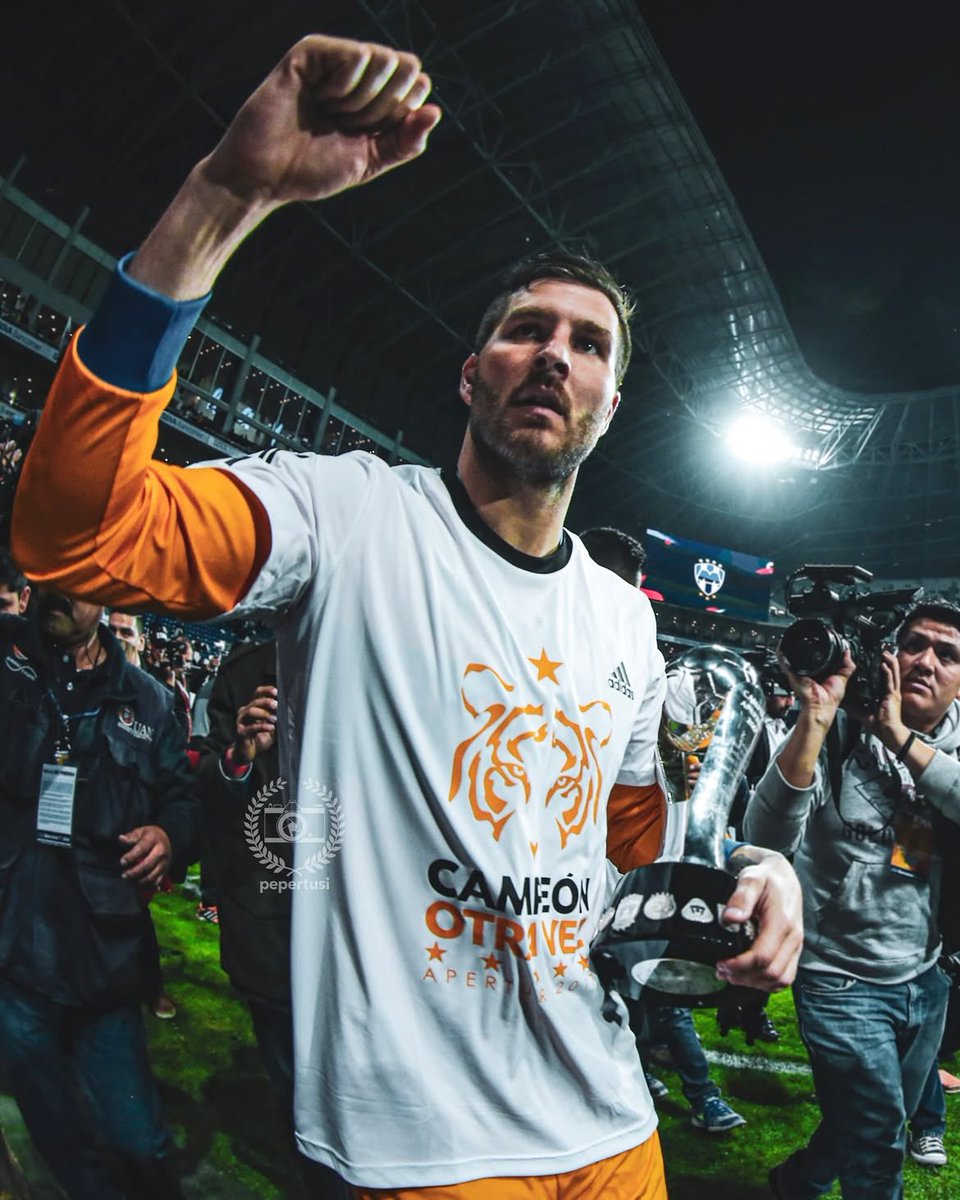 tigresfootball_'s tweet photo. Hoy tendremos el primer Clásico Regio sin el más grande de todos, el papá de los pinguinos.

André-Pierre Gignac, su majestad. 👑 https://t.co/OM20k0XO1P