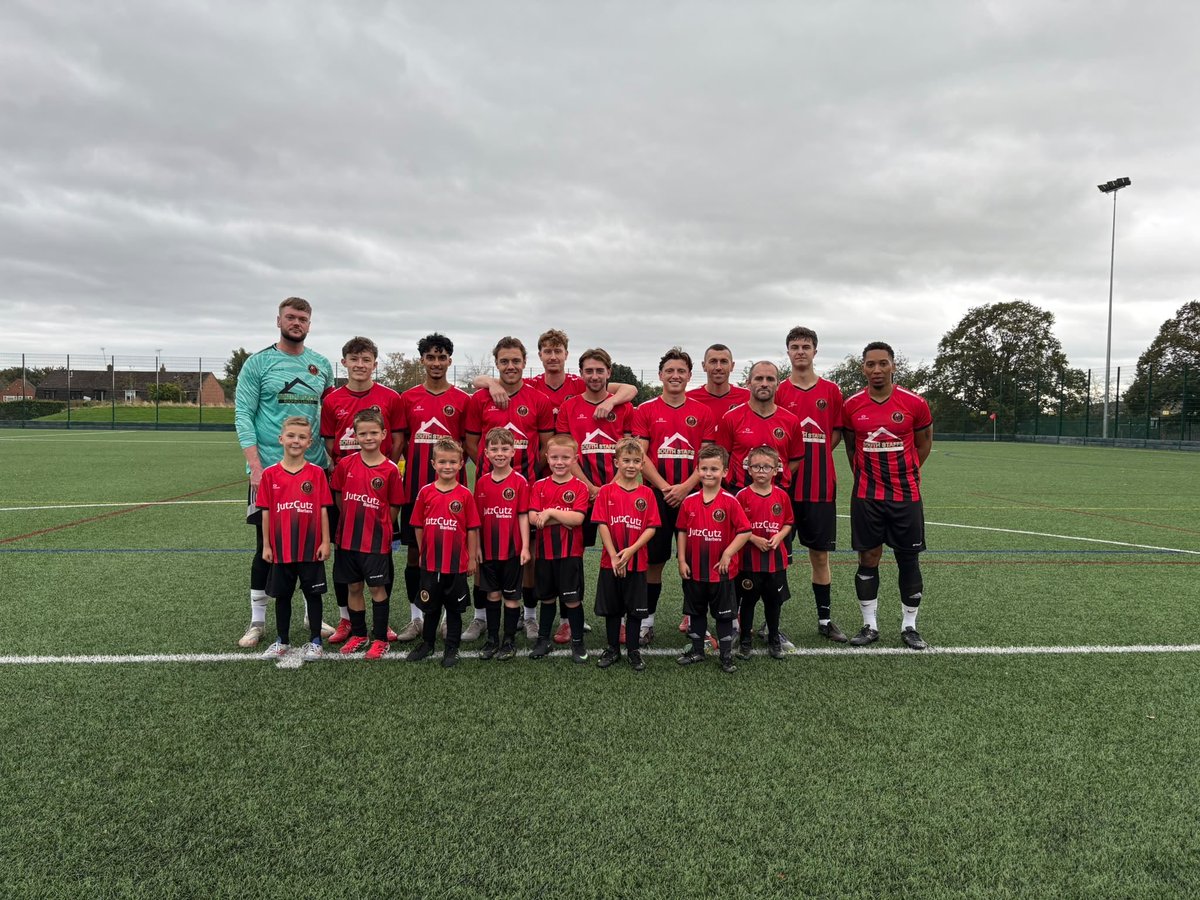 WASFootballClub's tweet photo. 🏆 1st Team Men’s Result

Birmingham Vase – Round 2

Wombourne Allstars 6
Dudley  Sports           4

⚽️⚽️ Lee Chilton
⚽️ Ciaran Troope
⚽️ George Tromans
⚽️ Cal Martin
⚽️ Ellis Parkes

🌟 Man of the Match – Lee Chilton

Two goals and a masterclass performance from Chilly ❤️🖤 https://t.co/OgCH2QMvoW