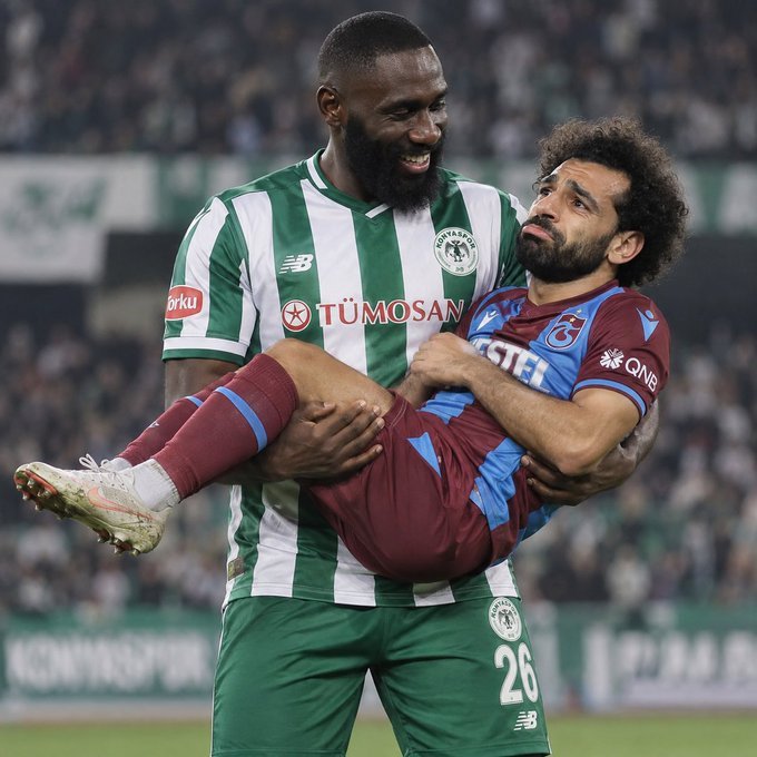 emressmsk52's tweet photo. @2agustos1967_80 @Trabzonspor Abbas nerdesin baba hamsilerin üşüyor https://t.co/matUMeUb8l