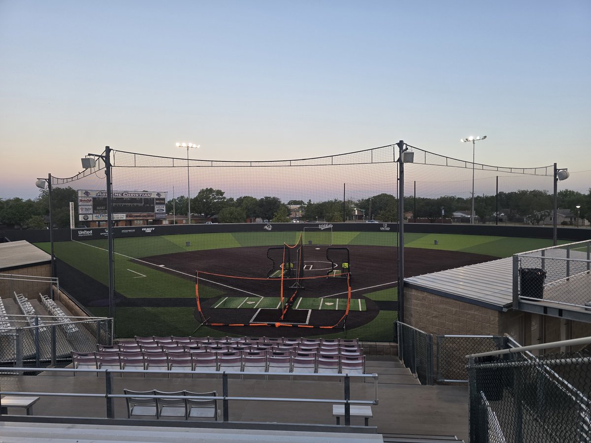 johnsonlg2030's tweet photo. Great day at @ACU_Softball camp. Thanks for having me out and coaching me Coach Hays &amp; team. Back to work!

@FPXHigdon14u

@D1Softball https://t.co/rxBQViSHkJ