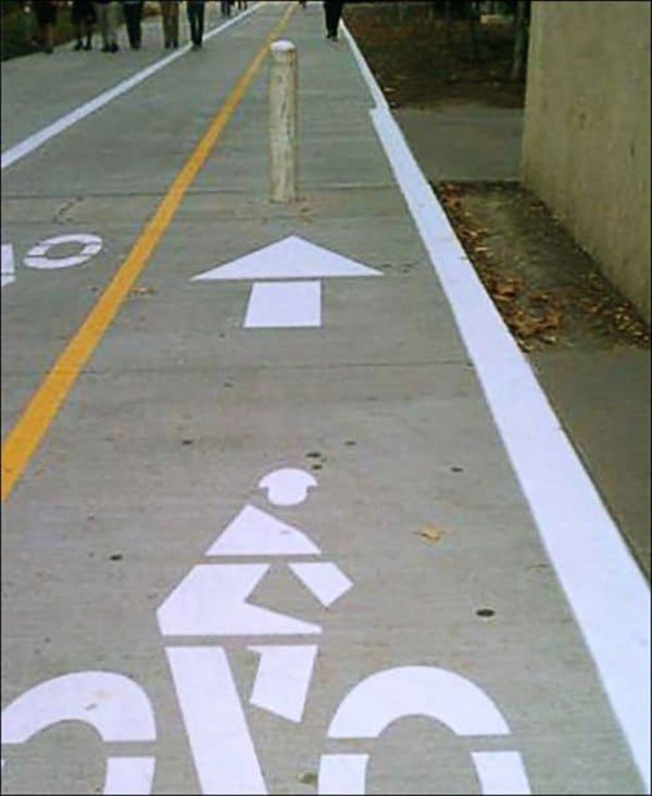 CDailyReports's tweet photo. Is this why they say not to text and ride your bike? 😅🤦

#OSHA #safety #design #fail #constructionfails #Construction #ConstructionDailyReports #contractors #CDR #builder #building #subcontractors #constructionworker #generalcontractor #constructionmanagement https://t.co/YeEwTqAzfc