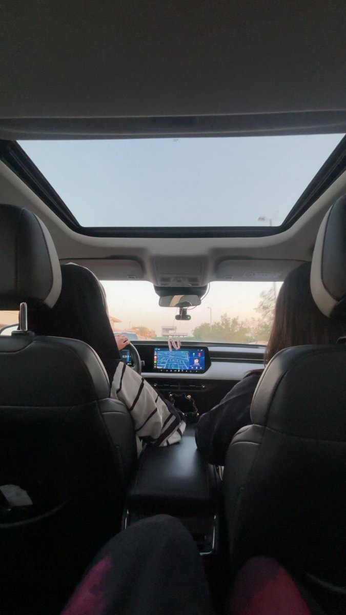 leo_f88's tweet photo. السبت🩷 https://t.co/5PkrDsD1p0