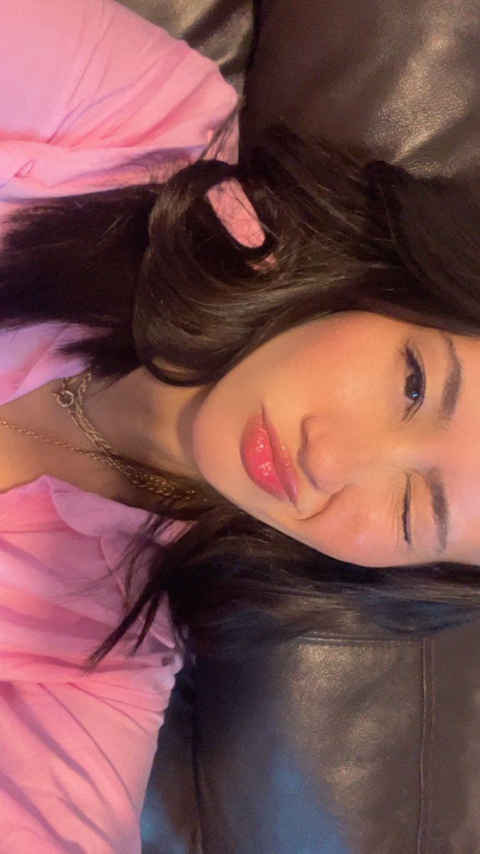 njbssnat's tweet photo. 🌸💖 https://t.co/3WVuH817Uh