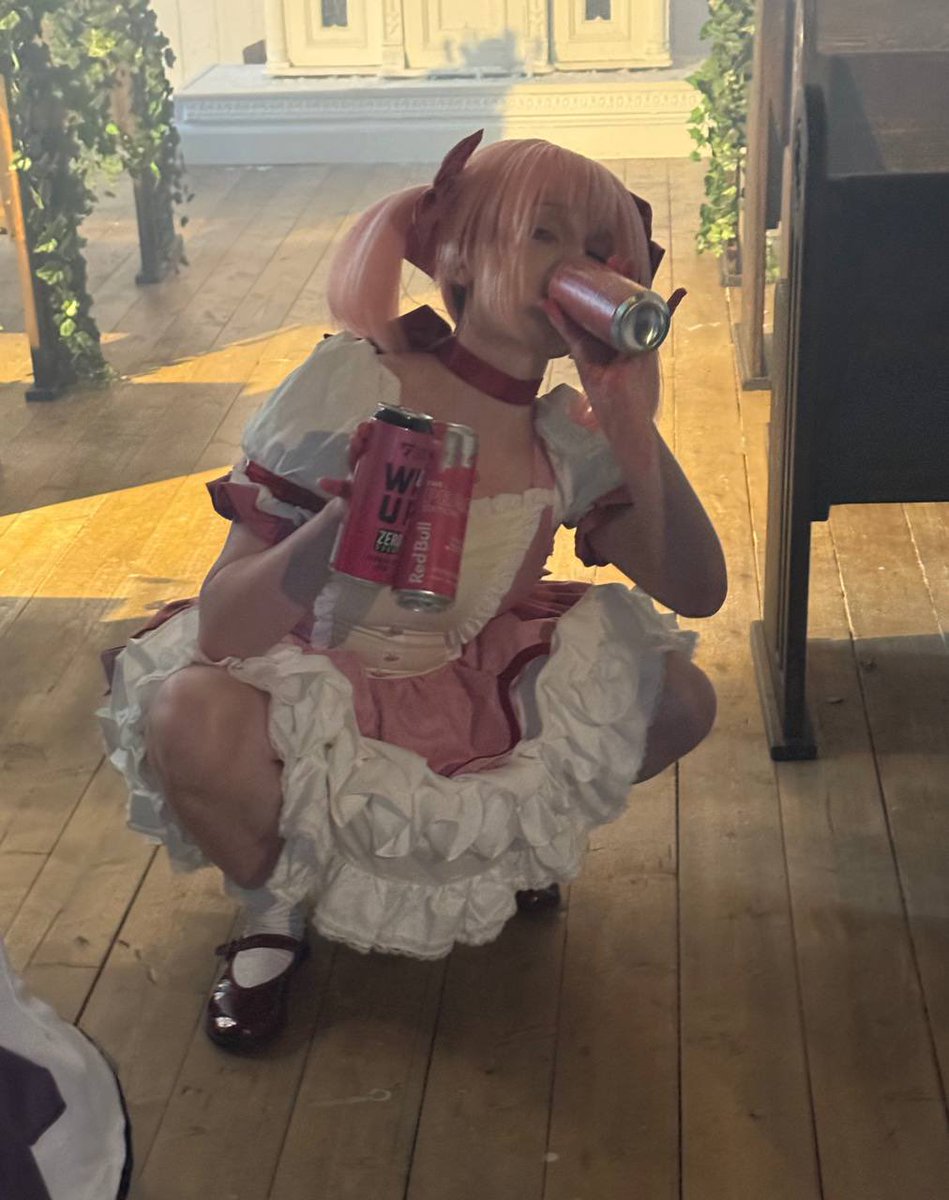 ottomohh's tweet photo. magical girl fuel #madoka #puellamagimadokamagica #cosplay https://t.co/DfyApH2eDK
