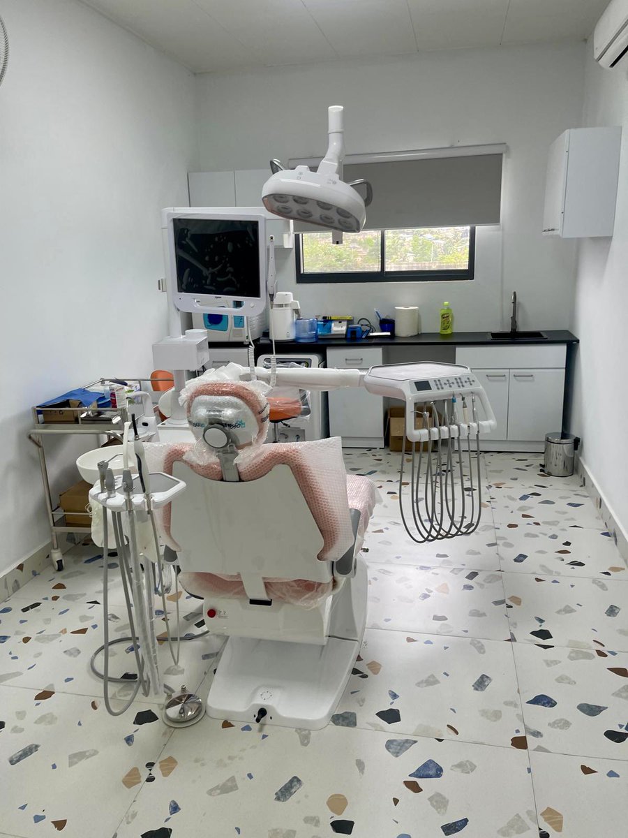 HFI1995's tweet photo. The @MasroorCentre is aiming to be totally green using #solar power and has been equipped with high quality #medical equipment 

#MCH_Inauguration https://t.co/WzKVxrfnE0