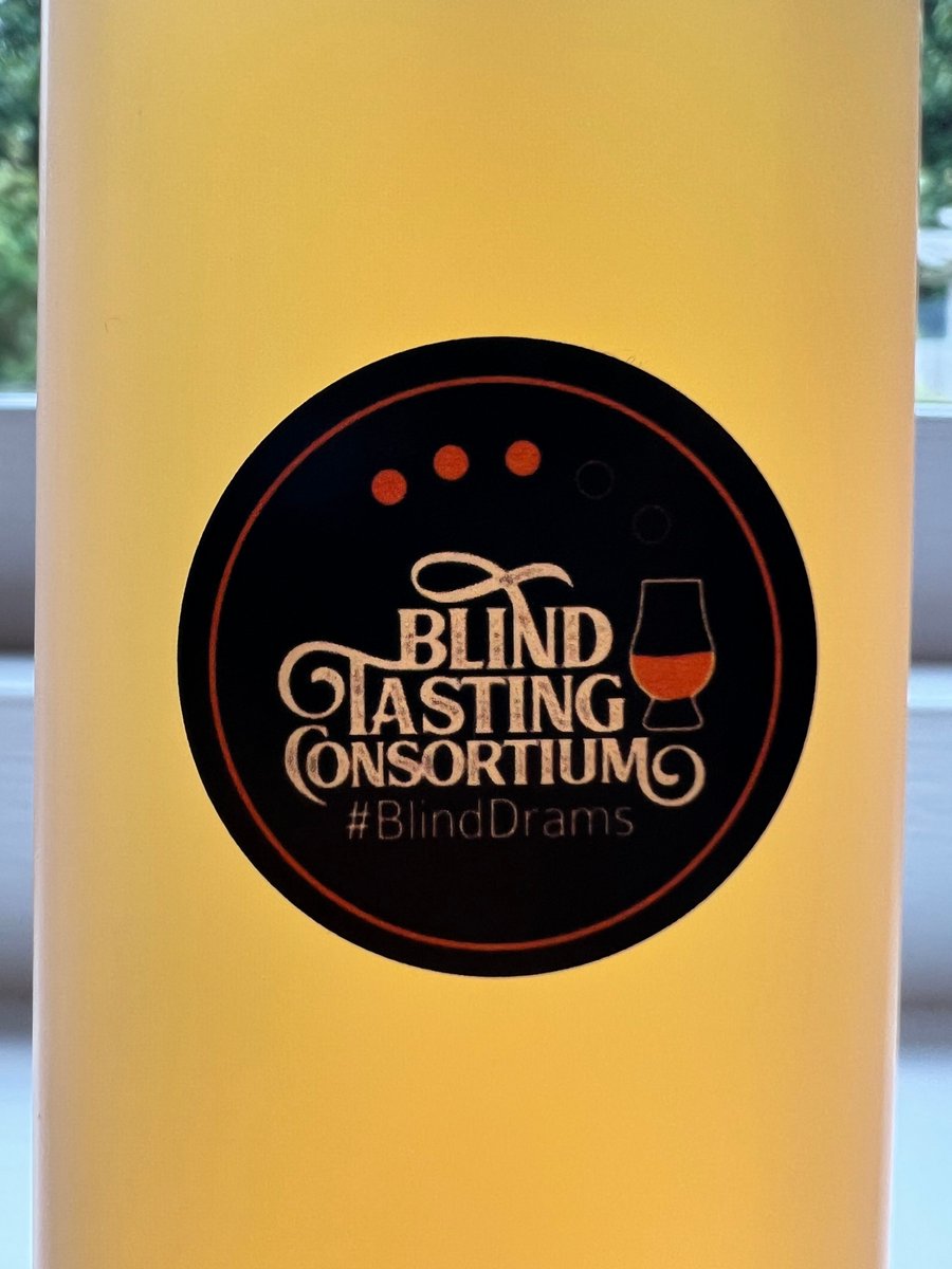 LeaskPatrick's tweet photo. 3rd dram in this month's #BlindDrams #BTC68 "It's Your Round!" hosted by Cameron
E3: pale orange
N3: sweet and vegetal; bazooka joe bubblegum, purple broccoli, balsamic strawberries, high ABV
#BlindDrams #BTC68 https://t.co/CimGP7r3kb