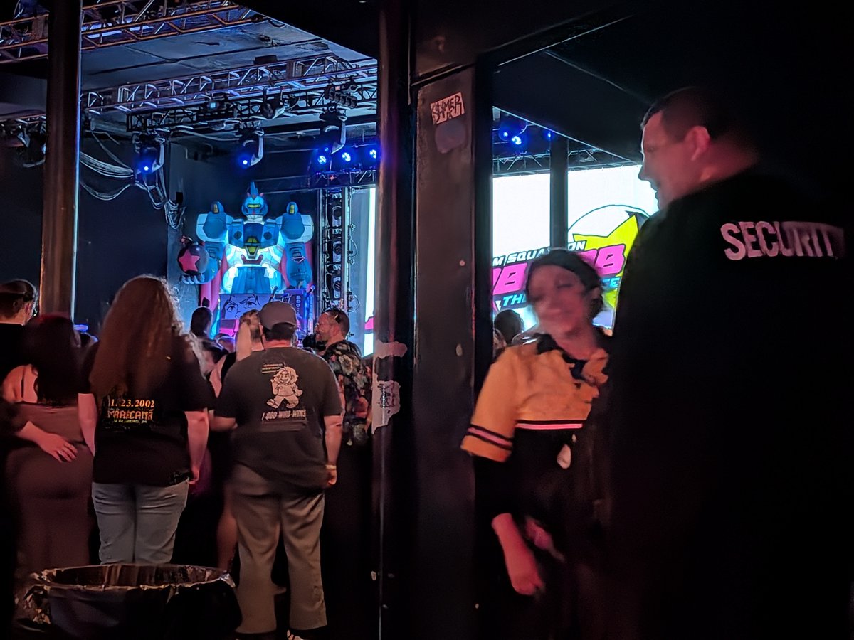 ScientistsTweet's tweet photo. @starbomb @CommanderMeouch @egoraptor @bwecht Wow, great to see you guys were actually there. This was my view for the entire show from what @roselandpdx apparently considers acceptable ADA seating. https://t.co/kyZwec6Fsv