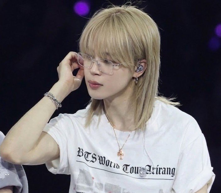 dolliepjm_13's tweet photo. Jimin please hear me out.. https://t.co/fOJt43FvLa