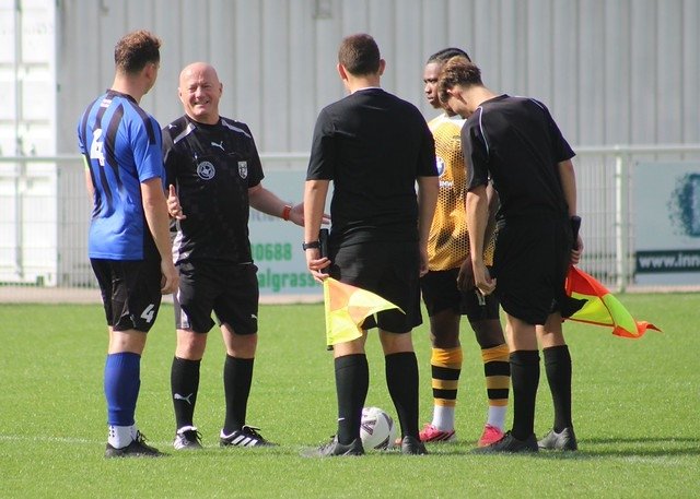 LocalBusDriver's tweet photo. With the @cheshuntfcscore first team away this afternoon,  the Development side faced @everettrovers reserves at Theobalds Lane in the @hscfl with the visitors taking all 3 points after a 3-0 win. A few photos 📸 now on Flickr..https://t.co/MkAvV1yoKE https://t.co/QfSjfPsVNh