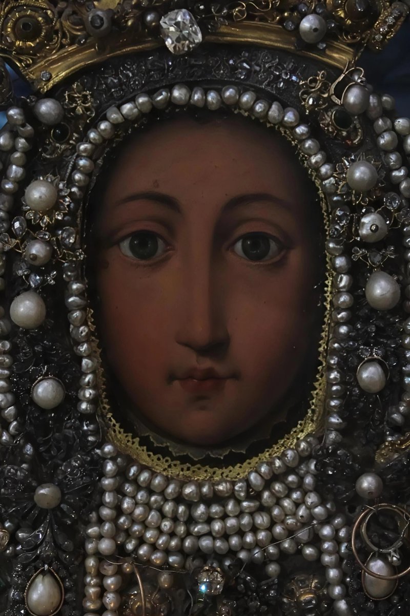 GabrielCampos_A's tweet photo. Qué pensaba 𝐟𝐫𝐚𝐲 𝐃𝐢𝐞𝐠𝐨 𝐝𝐞 𝐎𝐜𝐚ñ𝐚 de la Virgen de 𝐆𝐮𝐚𝐝𝐚𝐥𝐮𝐩𝐞 que pintó en Chuquisaca? El autor dejó escrita su opinión, Afirmó que la pintó como si fuera el pintor más 𝐞𝐱𝐭𝐫𝐞𝐦𝐚𝐝𝐨 𝐝𝐞𝐥 𝐦𝐮𝐧𝐝𝐨.
#Guadalupe #Extremadura #Bolivia #Sucre #History #art https://t.co/uL6q9h33XX