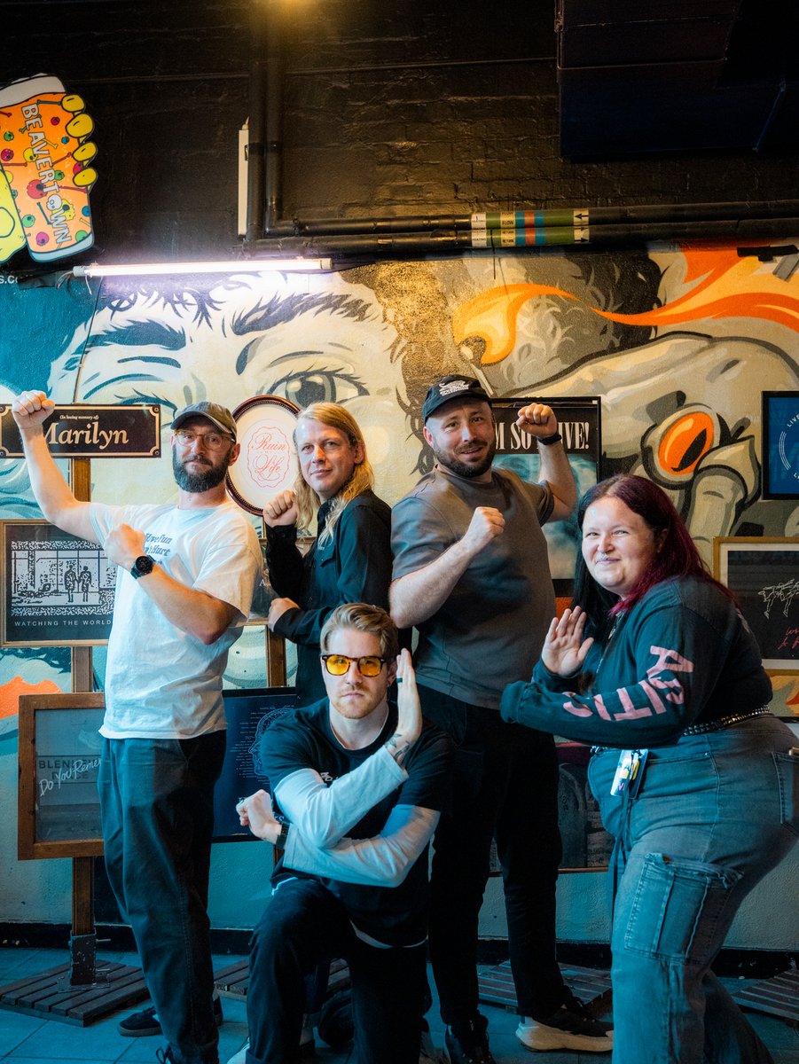 rebeccasitis's tweet photo. i miss them a whole lot @ASITISofficial 🤍 https://t.co/BiTxMnZtjj