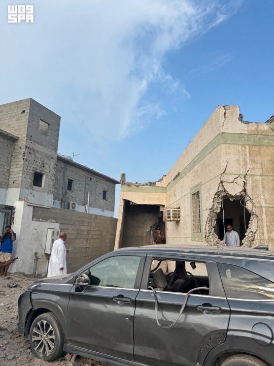 tmrrah9's tweet photo. عاجل جداً:

الحوثيين يقصفون مسجد في السعودية 🇸🇦 https://t.co/EvZbQuCVYI