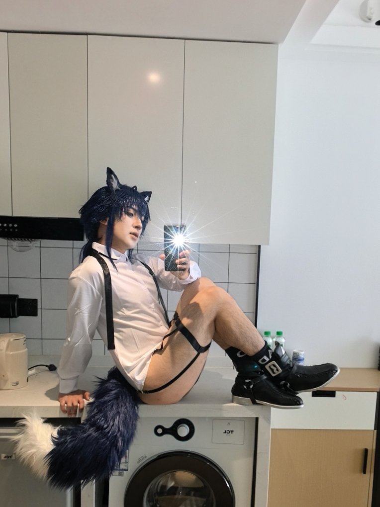 RightFalling's tweet photo. #伺夜 #明日方舟 #cosplay 
放置德米特里诱捕器 https://t.co/X3qLA76JMv