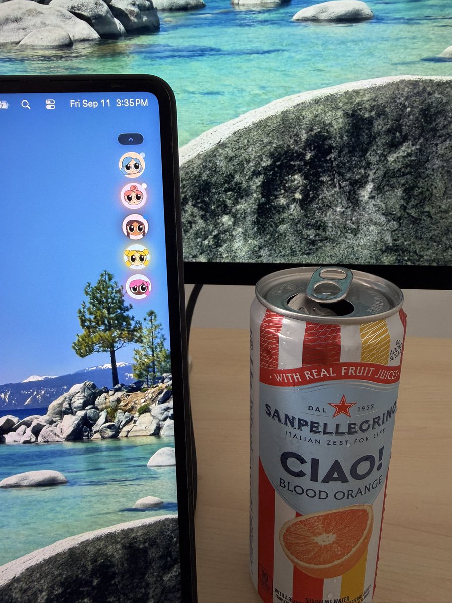 kelliscatalog's tweet photo. bts at the @heyclicky hq leading up to the newest update :) https://t.co/E5XAoqR6gY
