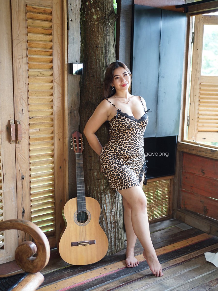 modelhot17 tweet picture